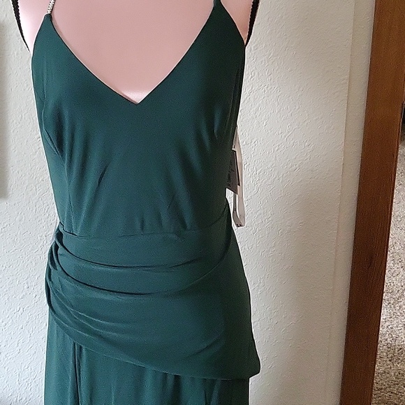 Formal gown - Picture 2 of 7